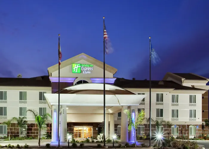 Holiday Inn Express & Suites Dinuba West By Ihg