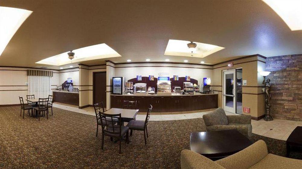 Express & West By Ihg Hotel 2*