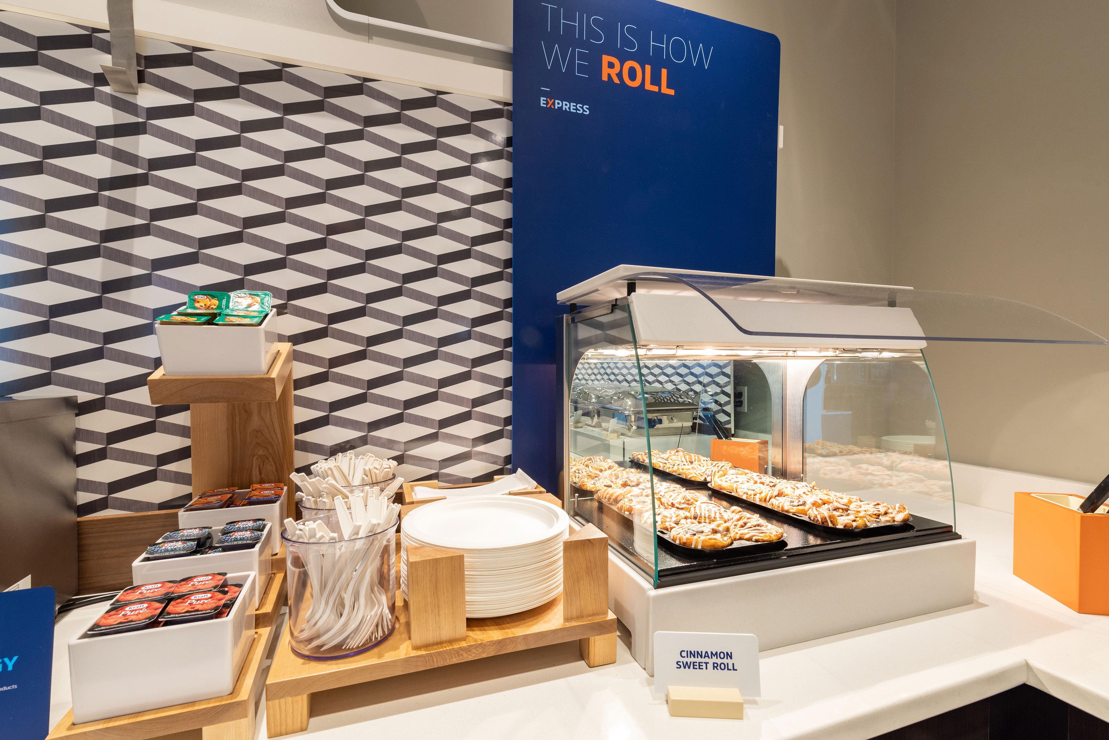 Express & West By Ihg Dinuba
